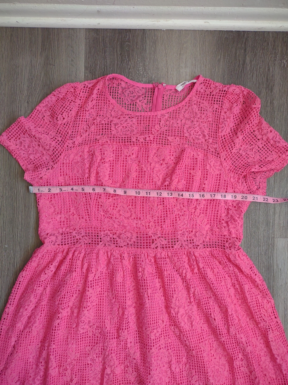 Showpo Leon Short Sleeve Pink Crochet Lace Dress - Picture 9 of 10